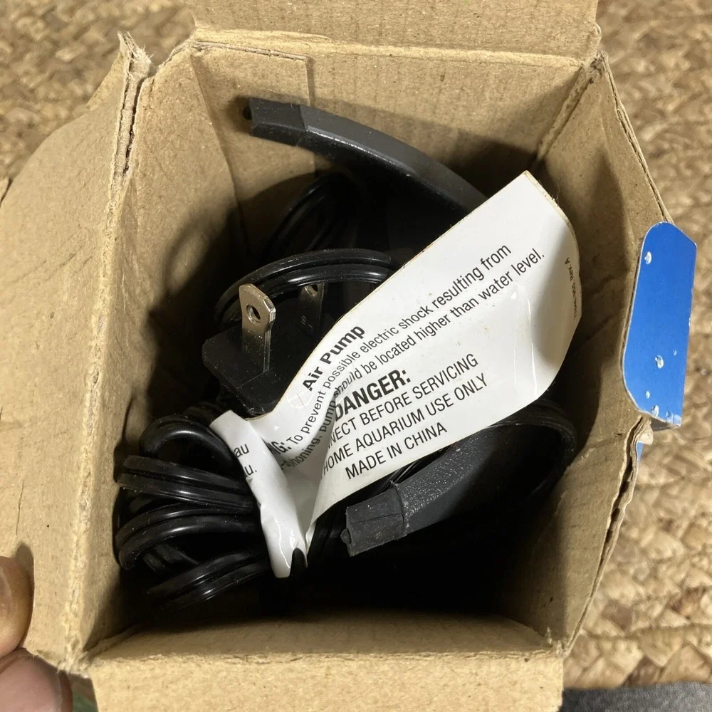 Tetra Whisper Aquarium Air Pump for 10 to 30 Gallon Aquariums NEW OPEN BOX